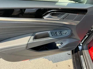 Volkswagen Passat 2023 Restyling 330TSI Elite Edition interior photo 12