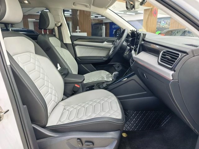 Volkswagen Tayron 2024 300TSI Two-wheel drive luxury Plus Advanced version interior photo 13