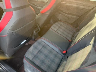 Volkswagen Golf GTI 2023 380TSI DSG GTI interior photo 11