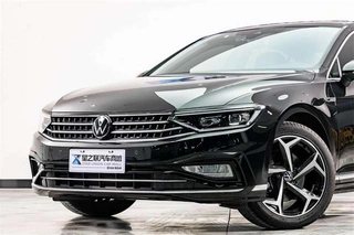 Volkswagen Magotan 2025 Changé deux Profitez du public 330TSI DSG Type de luxe extérieur photo 2