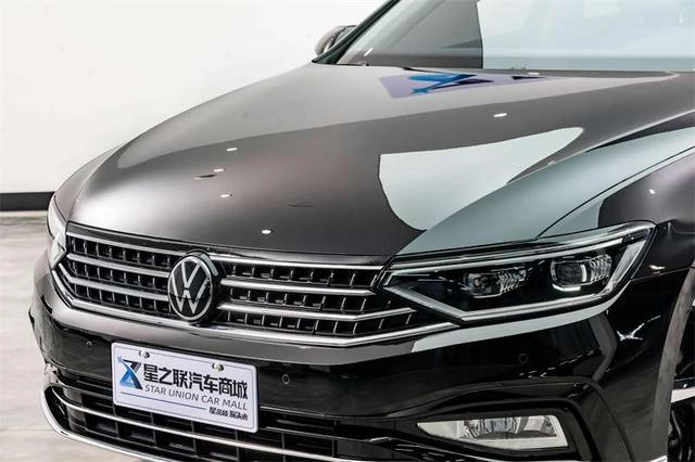 Volkswagen Magotan 2025 Changé deux Profitez du public 330TSI DSG Type de luxe extérieur photo 4