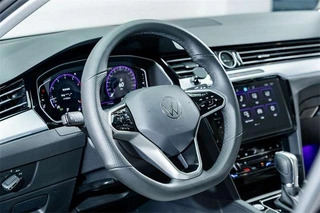 Volkswagen Magotan 2025 Changé deux Profitez du public 330TSI DSG Type de luxe extérieur photo 10