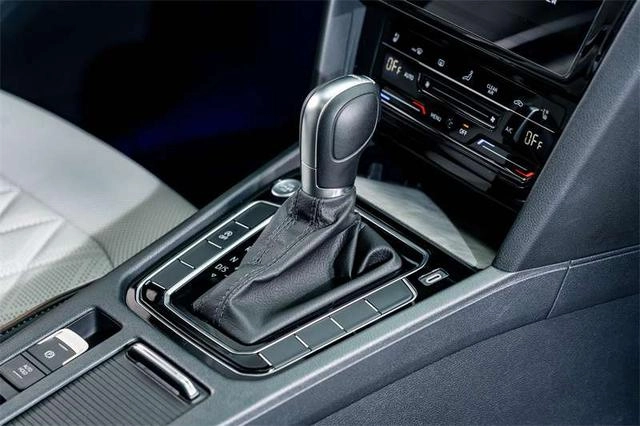 Volkswagen Magotan 2025 Changé deux Profitez du public 330TSI DSG Type de luxe intérieur photo 18