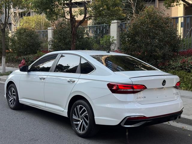Volkswagen Lavida 2024 300TSI DSG Звездное небо интерьер фото 8 Volkswagen Lavida 2024 300TSI DSG Звездное небо интерьер фото 8