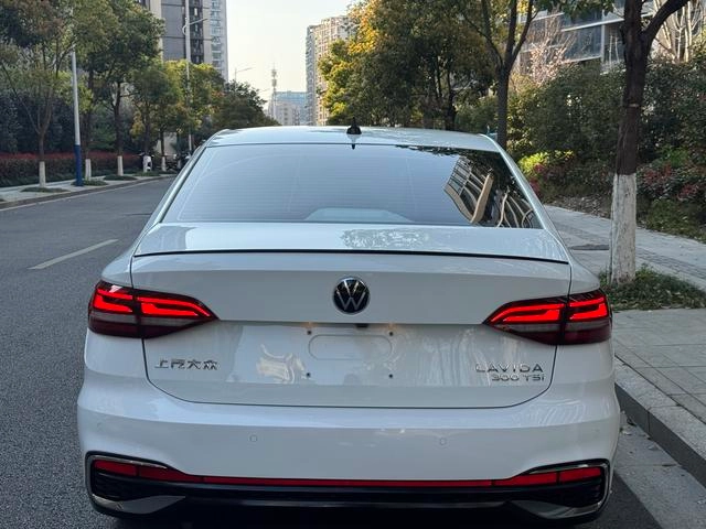 Volkswagen Lavida 2024 300TSI DSG Звездное небо интерьер фото 9 Volkswagen Lavida 2024 300TSI DSG Звездное небо интерьер фото 9