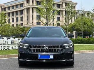 Volkswagen Passat 2023 Restyling 330TSI Star Deluxe Edition exterior photo 2