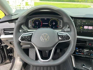 Volkswagen Passat 2023 Restyling 330TSI Star Deluxe Edition interior photo 14
