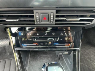 Volkswagen Passat 2023 Restyling 330TSI Star Deluxe Edition interior photo 17