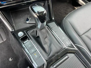 Volkswagen Passat 2023 Restyling 330TSI Star Deluxe Edition interior photo 18