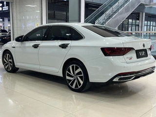 Volkswagen Sagitar 2024 300TSI DSG Premium Edition interior photo 11