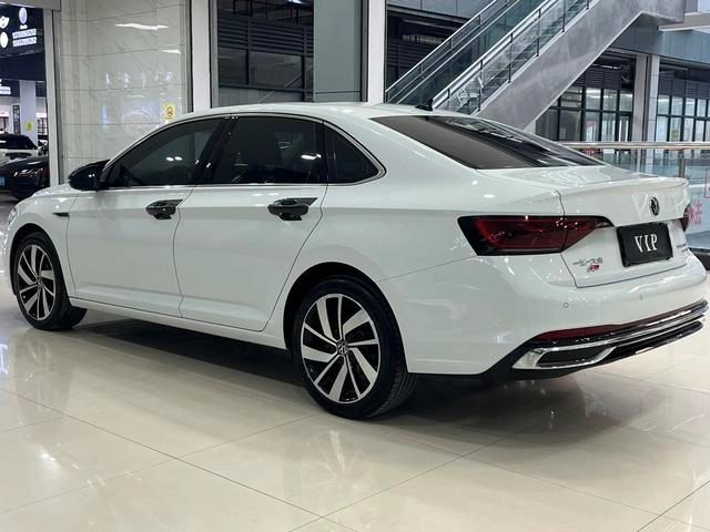 Volkswagen Sagitar 2024 300TSI DSG Premium Edition interior photo 11