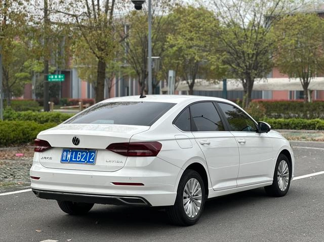 Volkswagen Lavida 2022 1.5L Versión automática de confort exterior foto 3