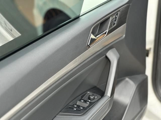 Volkswagen Lavida 2022 1.5L Versión automática de confort interior foto 11
