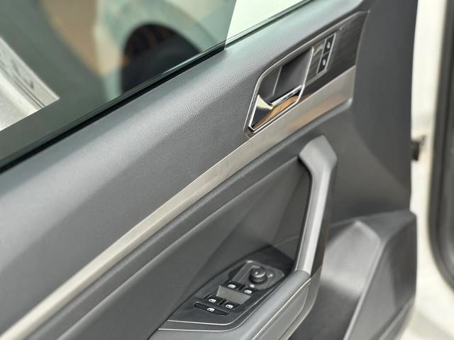 Volkswagen Lavida 2022 1.5L Versión automática de confort interior foto 11