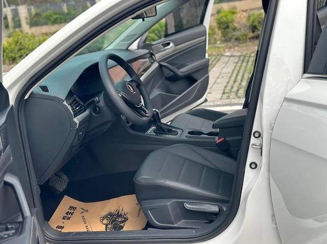 Volkswagen Lavida 2022 1.5L Versión automática de confort interior foto 15