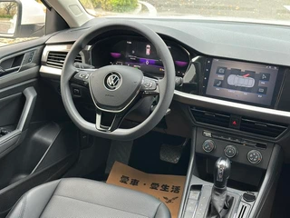 Volkswagen Lavida 2022 1.5L Versión automática de confort interior foto 18