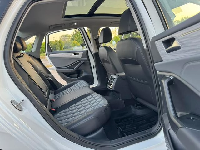 Volkswagen Sagitar 2025 300TSI DSG Premium Edition exterior photo 7