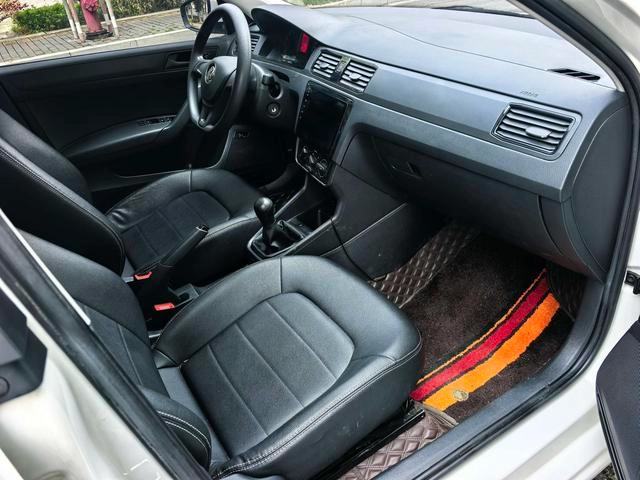 Volkswagen Santana 2021 1.5L Ручная модная версия интерьер фото 10