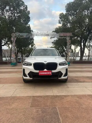 BMW X3 2022 Segundo cambio xDrive30i Tipo de lujo M Traje de noche Yao exterior foto 3 BMW X3 2022 Segundo cambio xDrive30i Tipo de lujo M Traje de noche Yao exterior foto 3