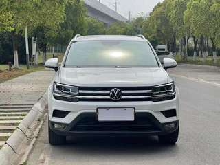 Volkswagen Tharu 2021 280TSI Versión cómoda con tracción en dos ruedas exterior foto 3