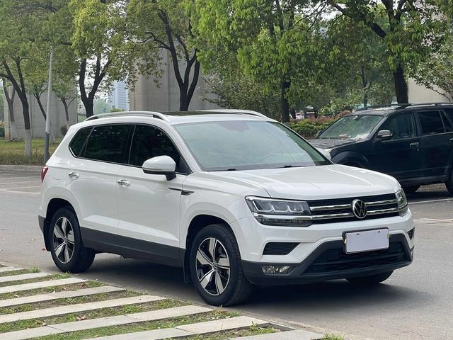 Volkswagen Tharu 2021 280TSI Versión cómoda con tracción en dos ruedas exterior foto 4