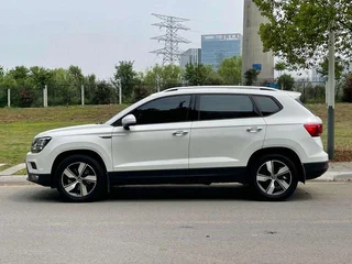 Volkswagen Tharu 2021 280TSI Versión cómoda con tracción en dos ruedas exterior foto 8