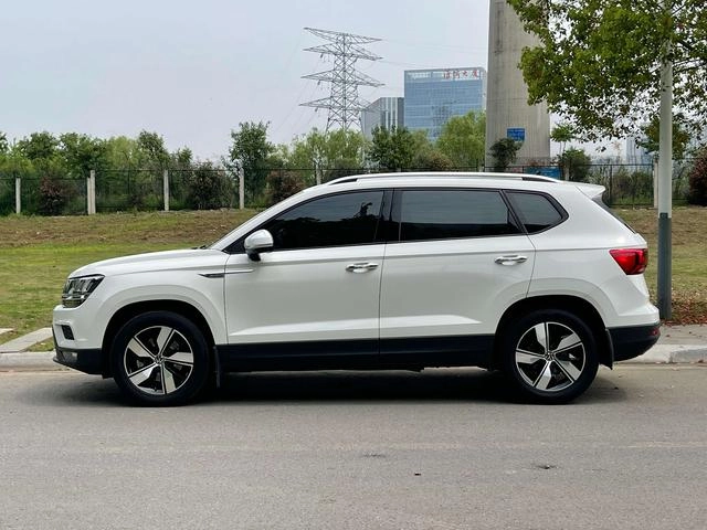 Volkswagen Tharu 2021 280TSI Versión cómoda con tracción en dos ruedas exterior foto 8