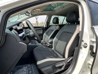Volkswagen Golf 2023 280TSI DSG Pro exterior foto 7