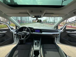 Volkswagen Golf 2023 280TSI DSG Pro interior foto 15