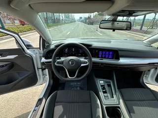 Volkswagen Golf 2023 280TSI DSG Pro interior foto 16