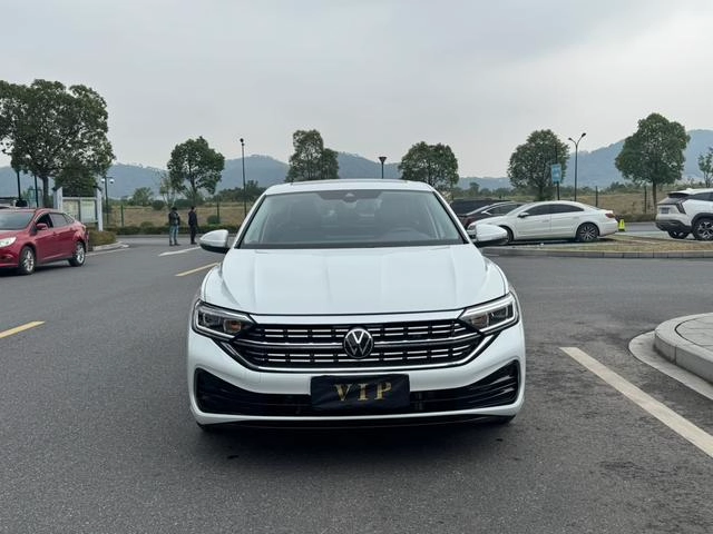 Volkswagen Sagitar 2024 300TSI DSG Premium Edition exterior photo 2