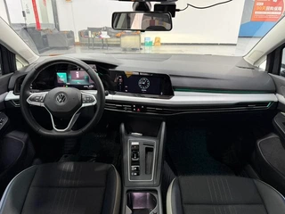 Volkswagen Golf 2021 280TSI DSG 30 Edición de aniversario interior foto 10