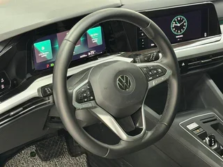 Volkswagen Golf 2021 280TSI DSG 30 Edición de aniversario interior foto 14