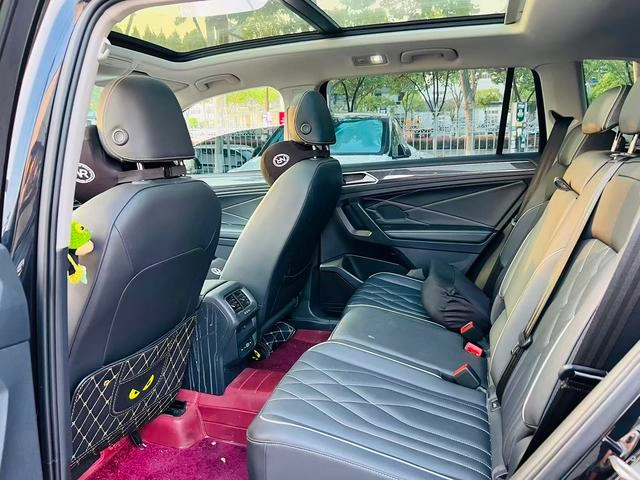 Volkswagen Tiguan L 2024 Expart 330TSI Deux roues motrices R-Line Version Long Yao intérieur photo 8