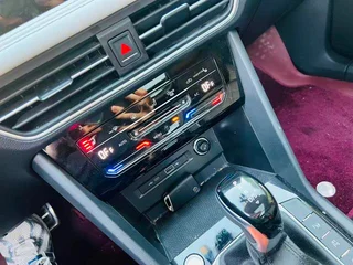 Volkswagen Tiguan L 2024 Expart 330TSI Deux roues motrices R-Line Version Long Yao intérieur photo 9