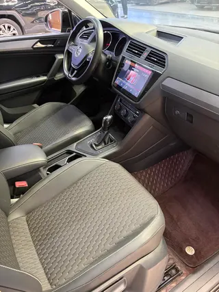 Volkswagen Tiguan L 2021 280TSI Versión inteligente con tracción automática en dos ruedas exterior foto 6