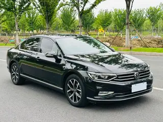 Volkswagen Magotan 2020 330TSI DSG Leading Type exterior photo 3