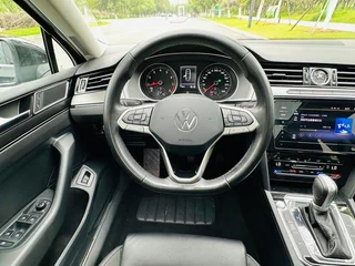 Volkswagen Magotan 2020 330TSI DSG Leading Type interior photo 11