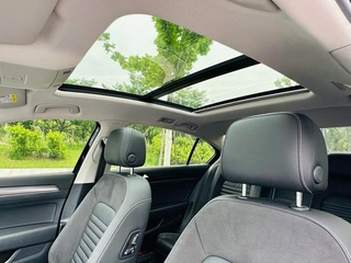 Volkswagen Magotan 2020 330TSI DSG Leading Type interior photo 17