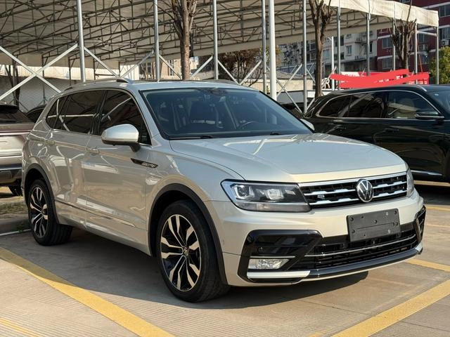 Volkswagen Tiguan L 2021 330TSI Автоматический полный привод R-Line Наслаждайтесь версией экстерьер фото 3