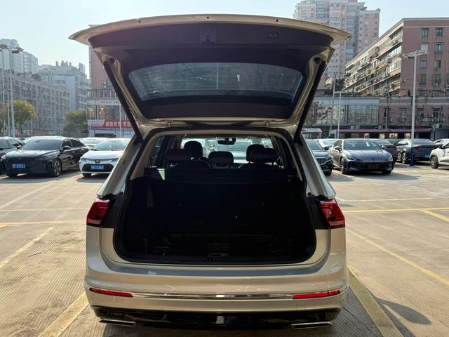 Volkswagen Tiguan L 2021 330TSI Автоматический полный привод R-Line Наслаждайтесь версией экстерьер фото 8