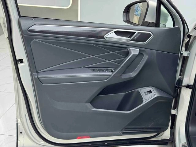 Volkswagen Tiguan L 2021 330TSI Автоматическая версия с двумя приводами экстерьер фото 7