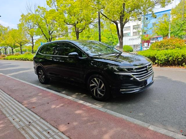 Volkswagen Viloran 2024 380TSI Zunchi Edition exterior photo 3