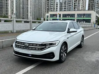 Volkswagen Sagitar 2023 300TSI DSG Выдающееся издание