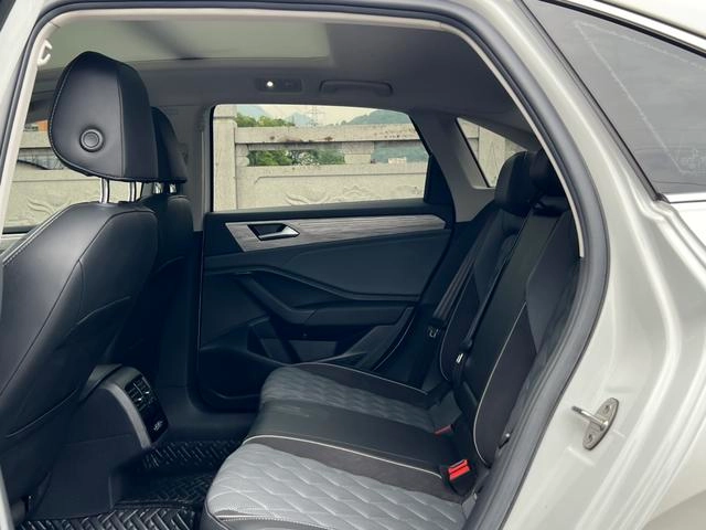 Volkswagen Sagitar 2023 300TSI DSG Premium Edition exterior photo 6