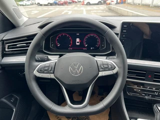 Volkswagen Sagitar 2023 300TSI DSG Premium Edition interior photo 9