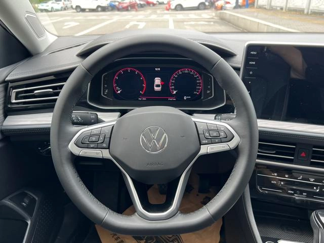 Volkswagen Sagitar 2023 300TSI DSG Premium Edition interior photo 9