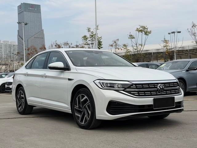 Volkswagen Sagitar 2023 300TSI DSG Versión más allá exterior foto 3