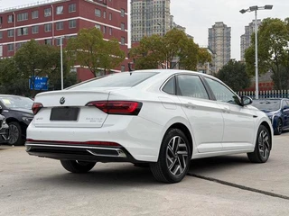 Volkswagen Sagitar 2023 300TSI DSG Versión más allá exterior foto 6