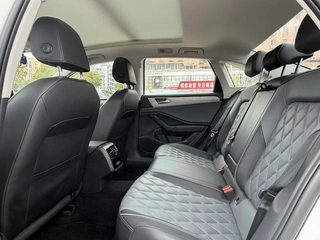Volkswagen Sagitar 2023 300TSI DSG Versión más allá exterior foto 8